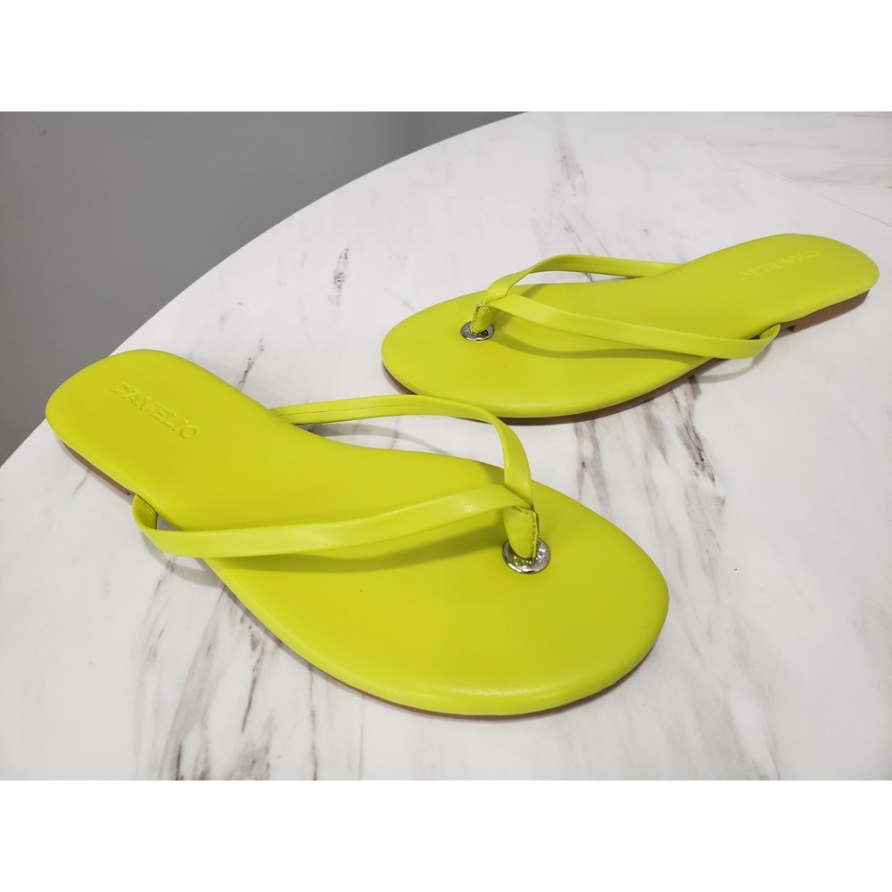 NEW NO BOX 7.5 D'AMELIO Citron Green Flip Flop Sandal Faux Leather SIMPLE Silver